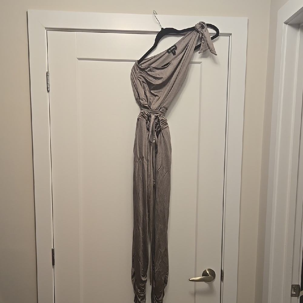 Elegant Gray One-Shoulder Dress